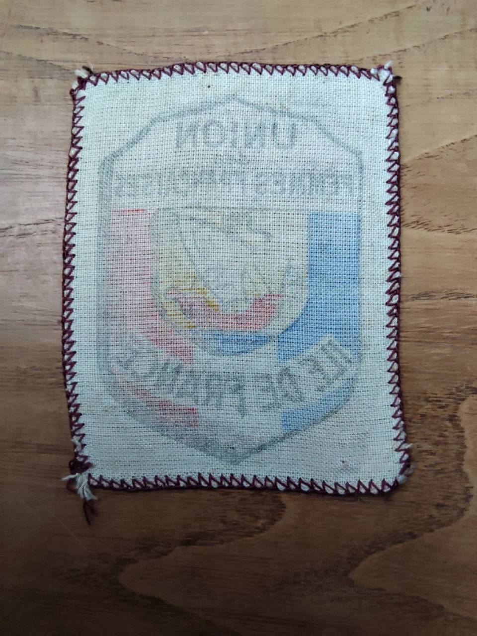Antique Union des Femmes Françaises Île de France fabric patch – photo 2